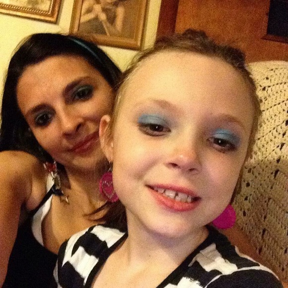 Meet your Posher, Trista - Picture 1 of 8